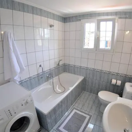 Leo Junior * Áno Korakiána