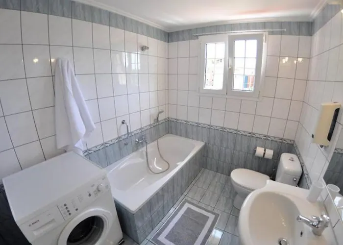 Leo Junior * Áno Korakiána